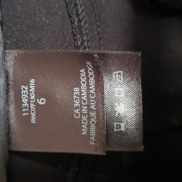 Kenneth Cole Reaction Black Pants - Picture 4 of 6